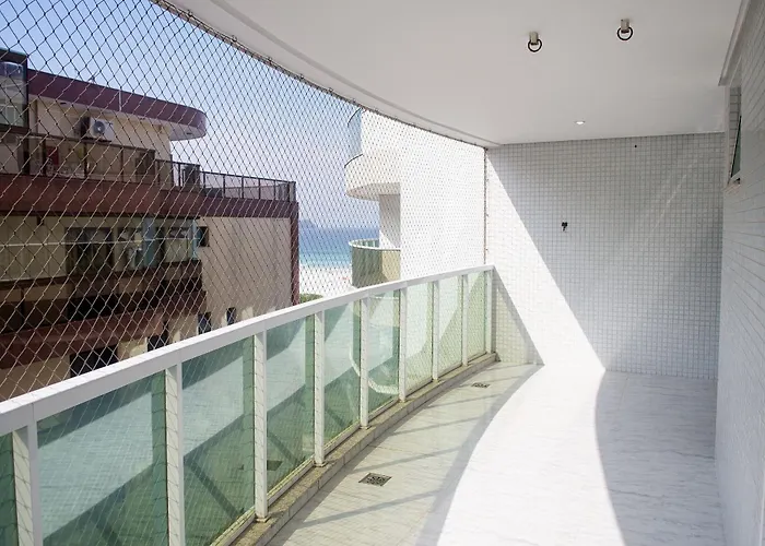 Cobertura de Luxo com Piscina e churrasqueira na Praia do Forte